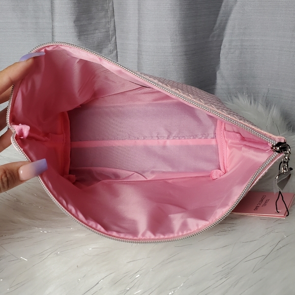 JUICY COUTURE pink metallic mermaid quilted cosmetic bag - Picture 2 of 7